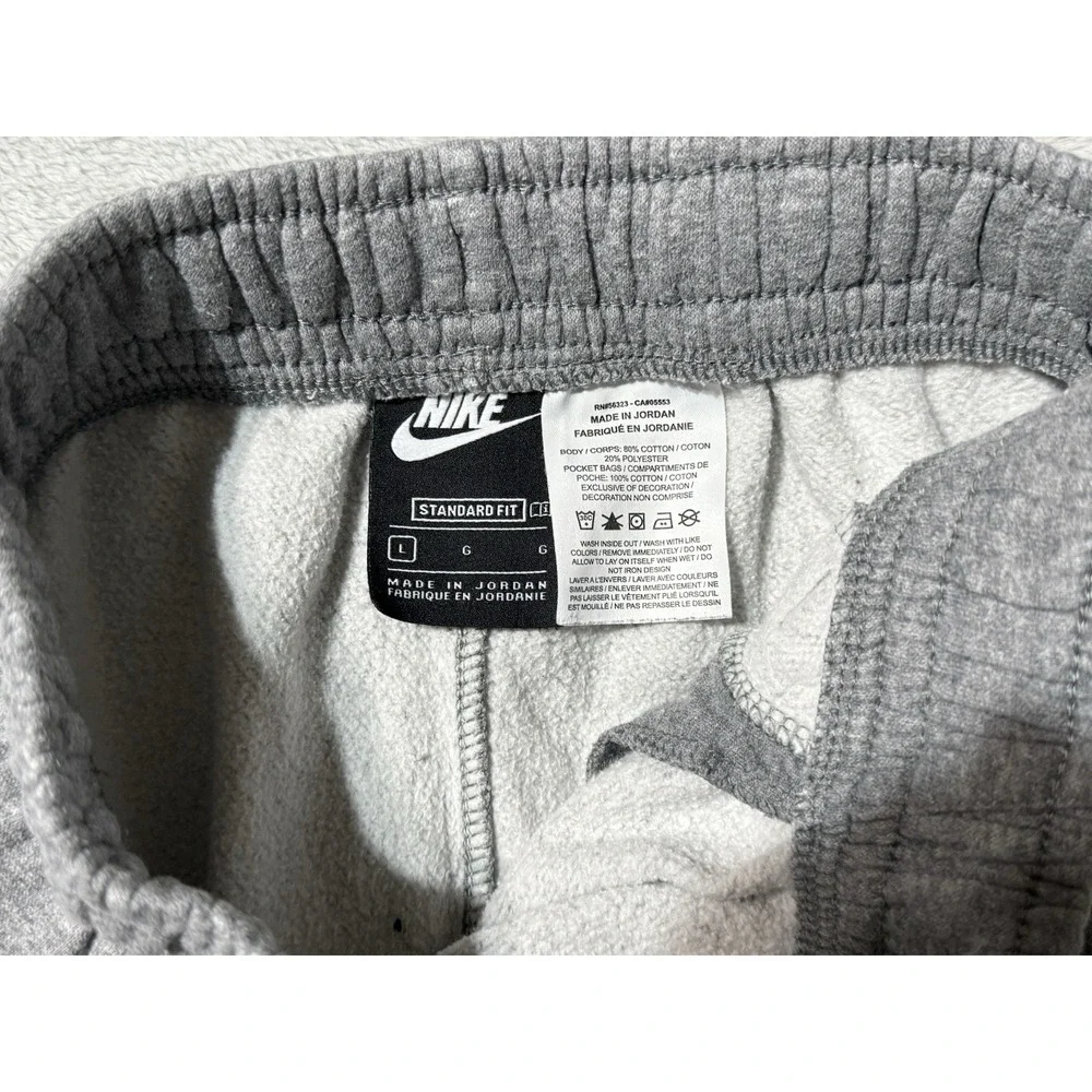 Nike Sportswear Club Fleece Boys Jogger Pants Youth Large Gray Tapered CJ7863